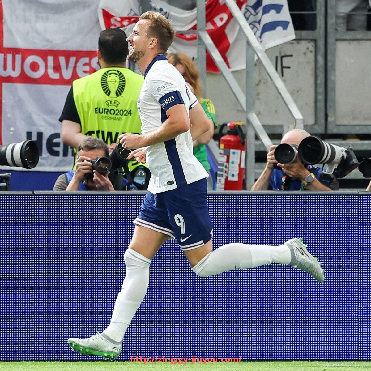 九游jiuyou-英超联赛本土球员政策及发展方向详细解读